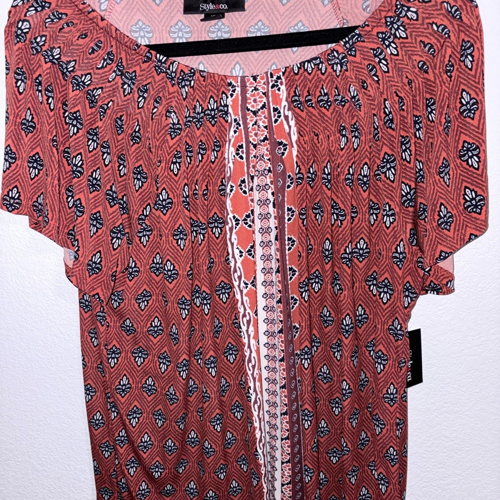 STYLUS Women's Terracotta and Black Blouse